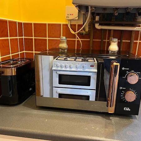 Ovington Grove 2 Fully Equipped Kitchen Free Parking 3 Bedrooms Netflix Newcastle upon Tyne Luaran gambar