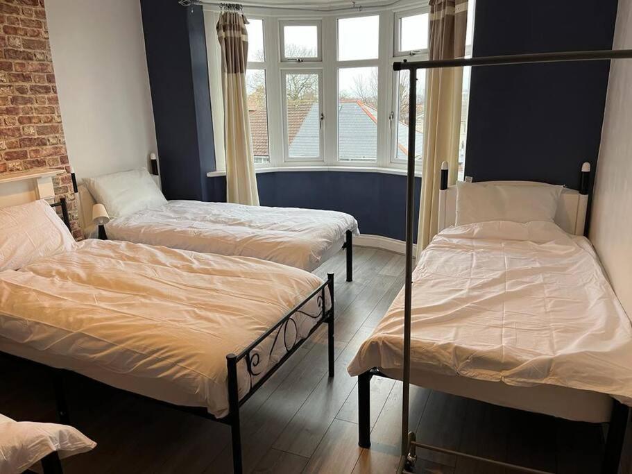 Ovington Grove 2 Fully Equipped Kitchen Free Parking 3 Bedrooms Netflix Newcastle upon Tyne Luaran gambar