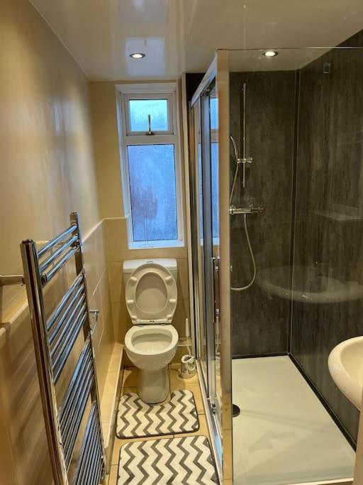 Ovington Grove 2 Fully Equipped Kitchen Free Parking 3 Bedrooms Netflix Newcastle upon Tyne Luaran gambar