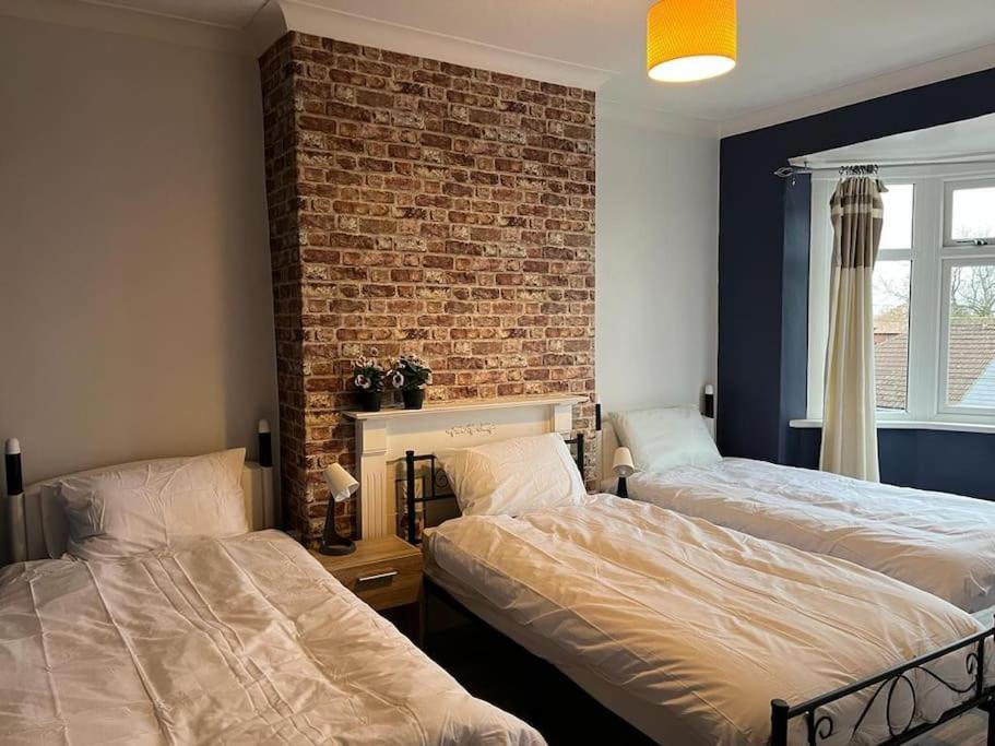 Ovington Grove 2 Fully Equipped Kitchen Free Parking 3 Bedrooms Netflix Newcastle upon Tyne Luaran gambar