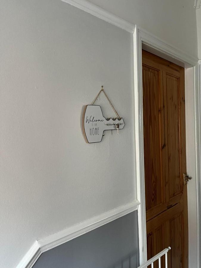 Ovington Grove 2 Fully Equipped Kitchen Free Parking 3 Bedrooms Netflix Newcastle upon Tyne Luaran gambar